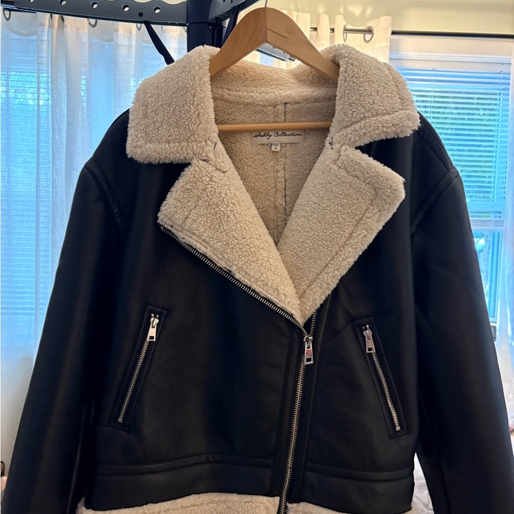 Elegant Black and Cream Shell Non - Leather Jacket